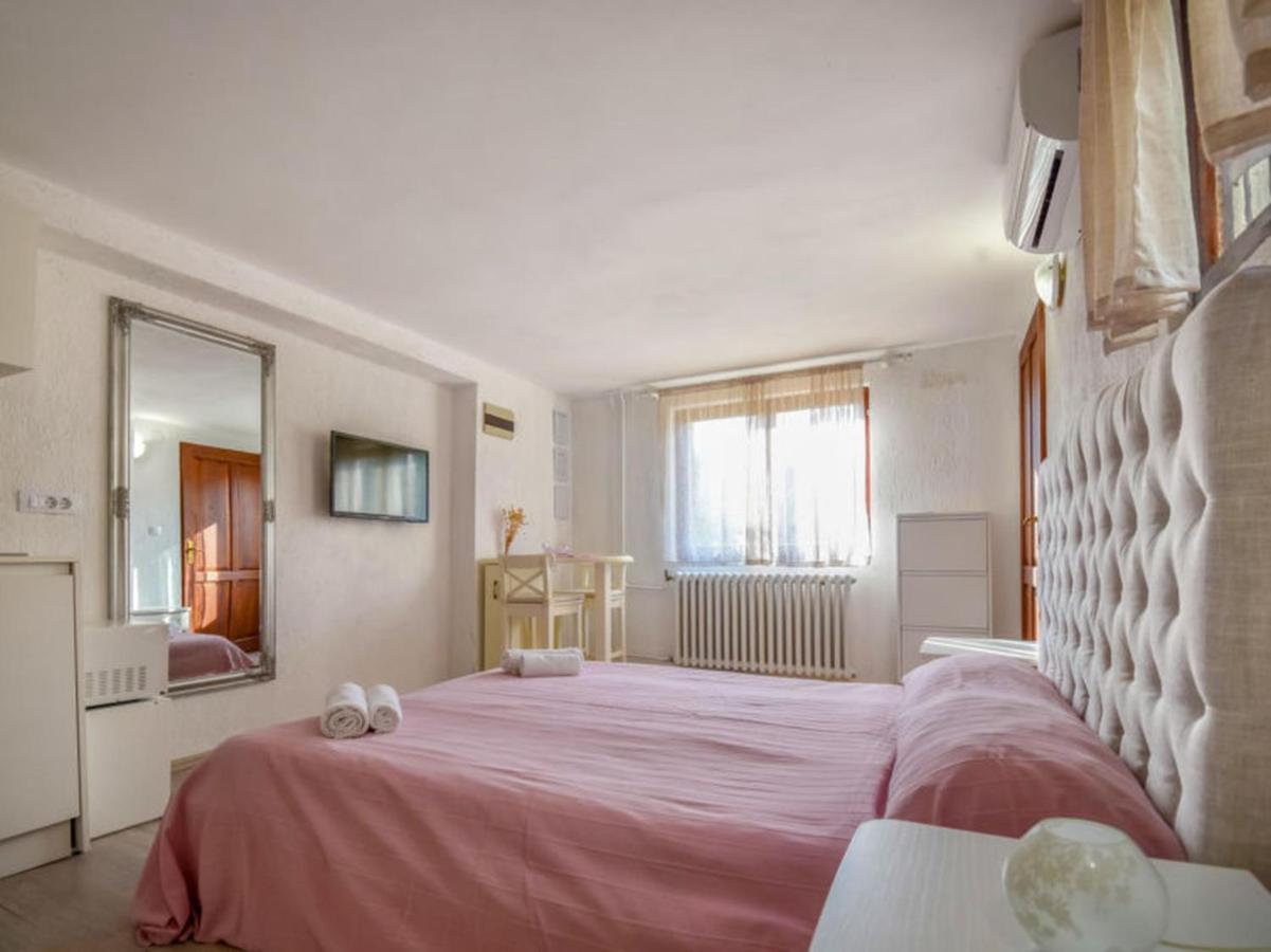 Studios Barre With Jacuzzi Rovinj Zewnętrze zdjęcie